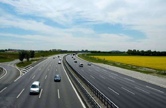 在河南省境內(nèi)，夜間使用ETC過收費站的貨車享九折優(yōu)惠