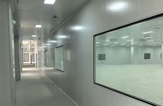 3月5日，三門峽產業(yè)園標準廠房凈化裝修工程局部驗收中